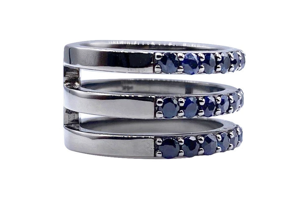 Round Blue Sapphire Luna Ring